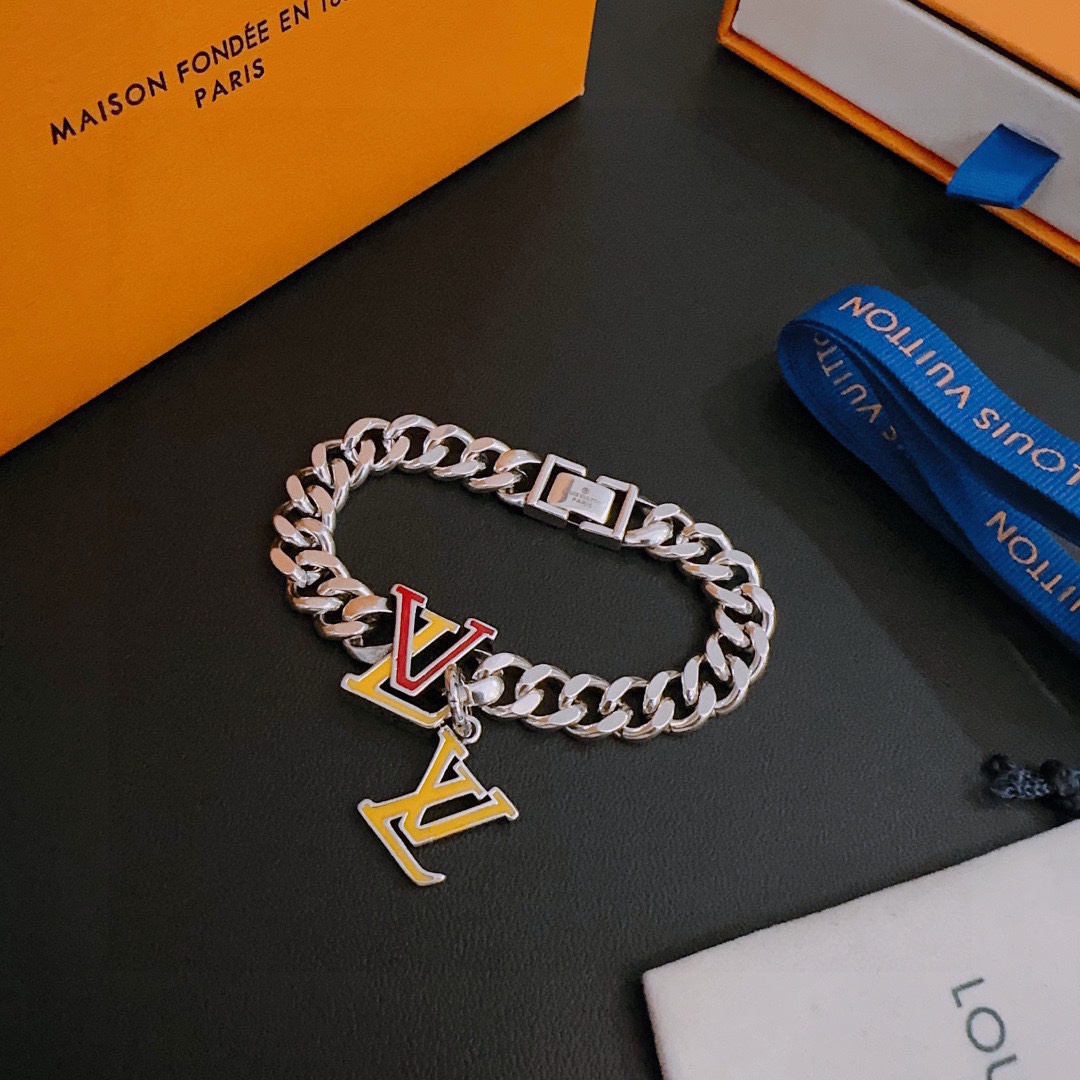 LV Bracelet 03lyr445